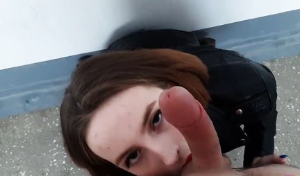 Пикапер раскрутил русскую девушку на качественный минет перед видеокамерой